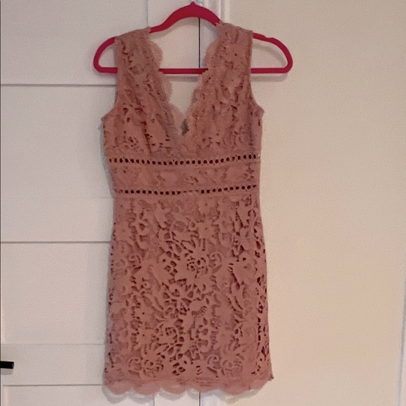 J.O.A Blush Pink Sleeveless Lace Cutout Detail Size Small EUC - Picture 1 of 6